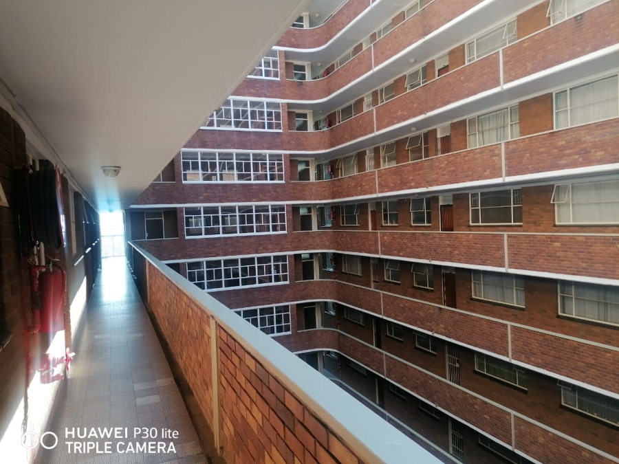 To Let 2 Bedroom Property for Rent in La Montagne Gauteng