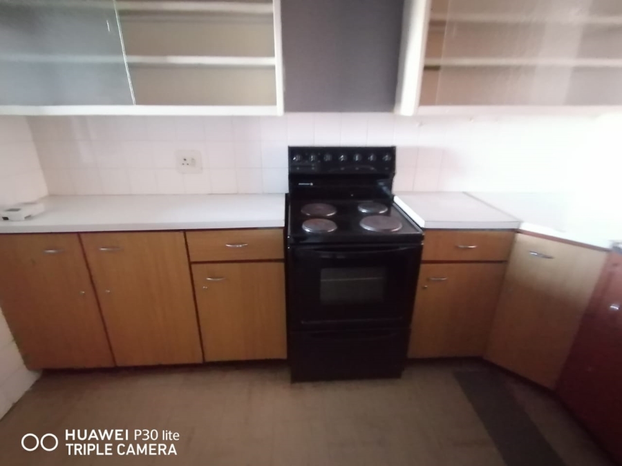 To Let 2 Bedroom Property for Rent in La Montagne Gauteng