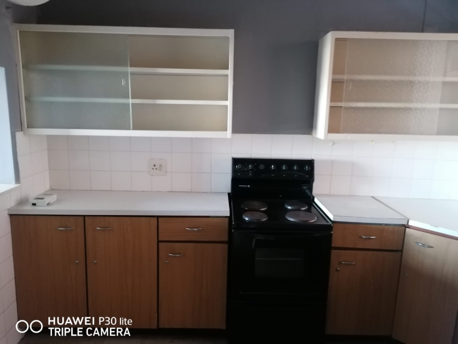 To Let 2 Bedroom Property for Rent in La Montagne Gauteng