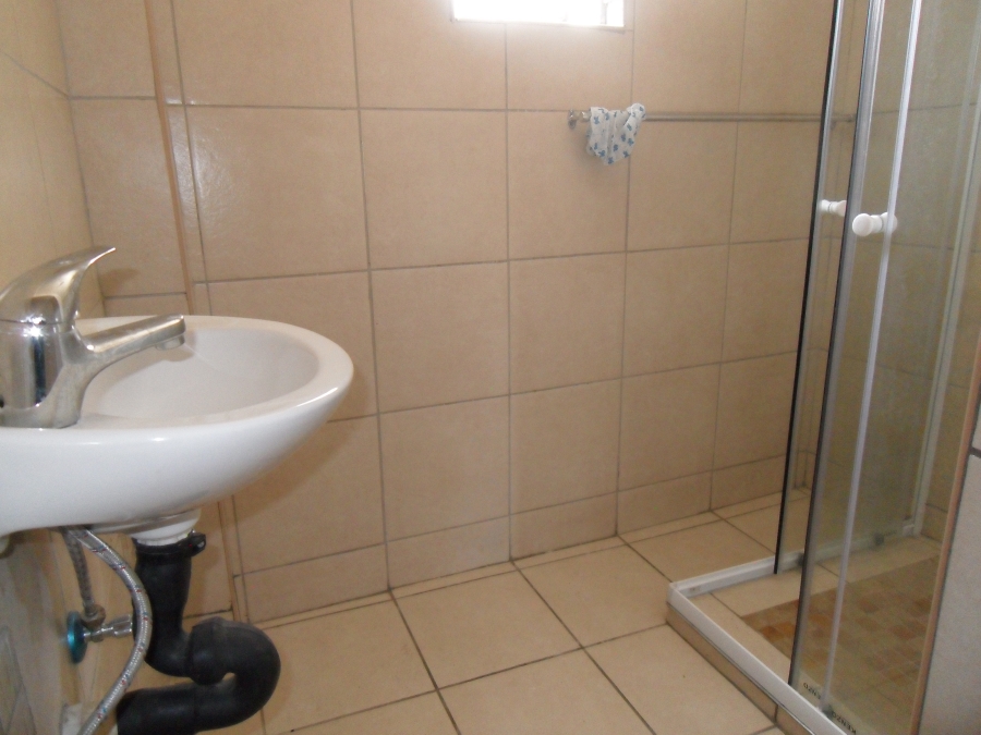 To Let 3 Bedroom Property for Rent in Lombardy East Gauteng