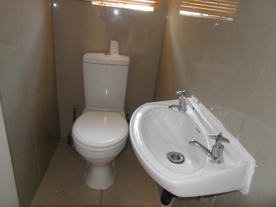 To Let 3 Bedroom Property for Rent in Lombardy East Gauteng