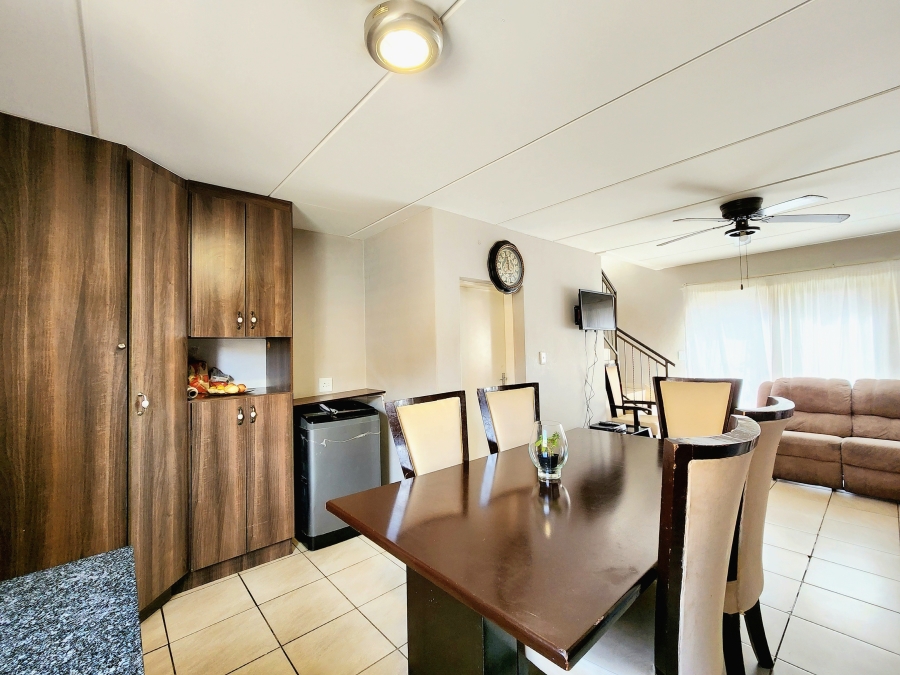 3 Bedroom Property for Sale in Wilgeheuwel Gauteng