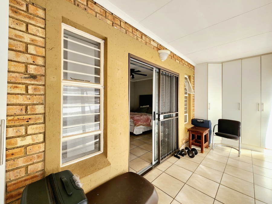 3 Bedroom Property for Sale in Wilgeheuwel Gauteng