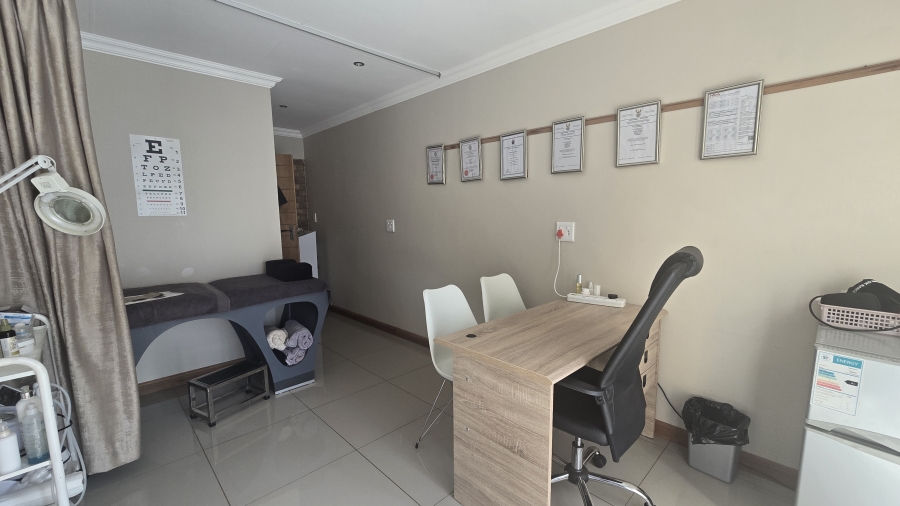 To Let 4 Bedroom Property for Rent in Garsfontein Gauteng