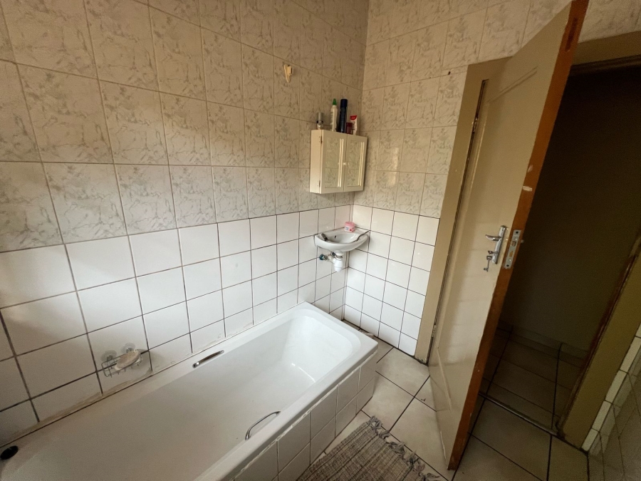 To Let 3 Bedroom Property for Rent in Primrose Gauteng