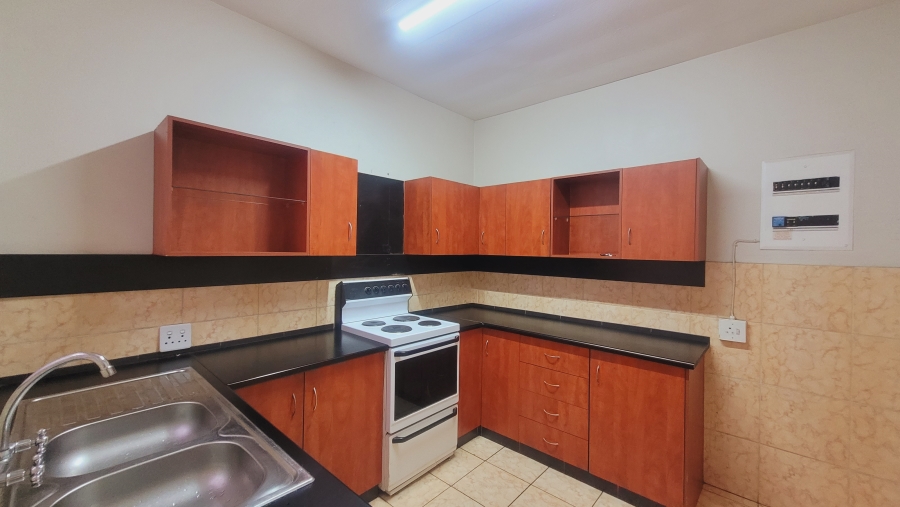 To Let 2 Bedroom Property for Rent in Brackenhurst Gauteng