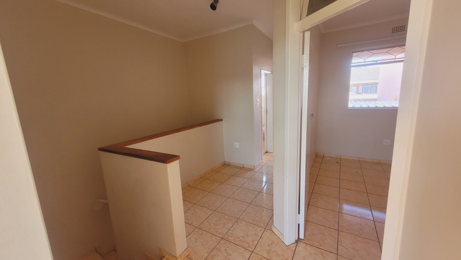To Let 2 Bedroom Property for Rent in Brackenhurst Gauteng