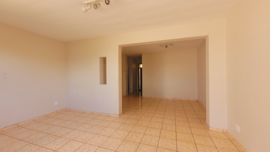 To Let 2 Bedroom Property for Rent in Brackenhurst Gauteng