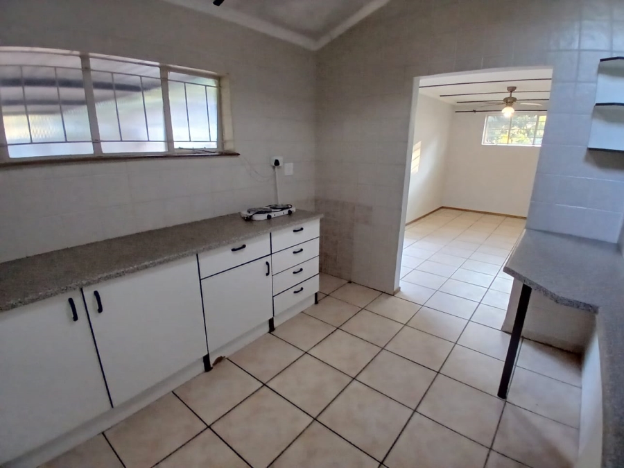 To Let 1 Bedroom Property for Rent in Waverley Gauteng