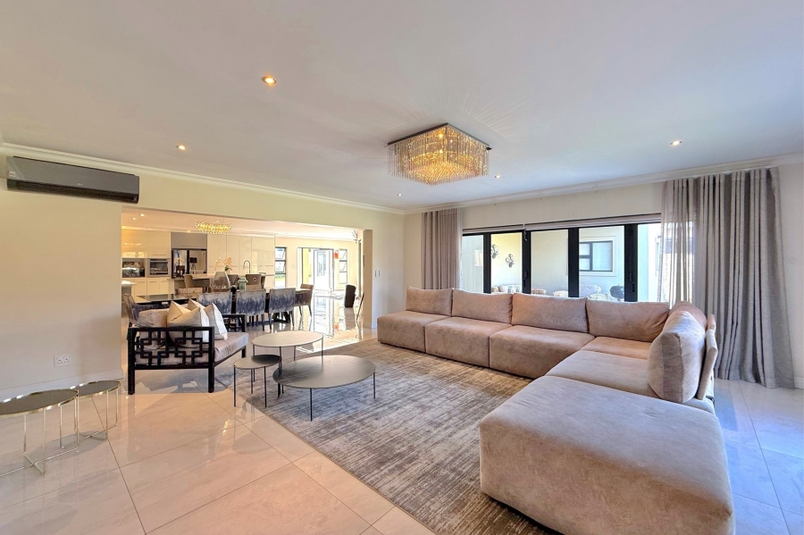 To Let 5 Bedroom Property for Rent in Broadacres Gauteng