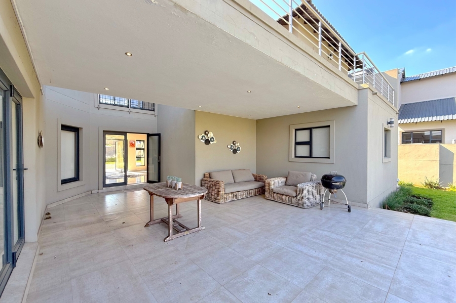 To Let 5 Bedroom Property for Rent in Broadacres Gauteng