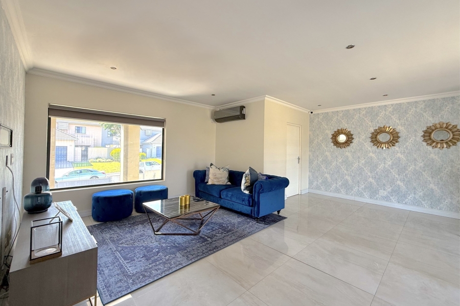 To Let 5 Bedroom Property for Rent in Broadacres Gauteng