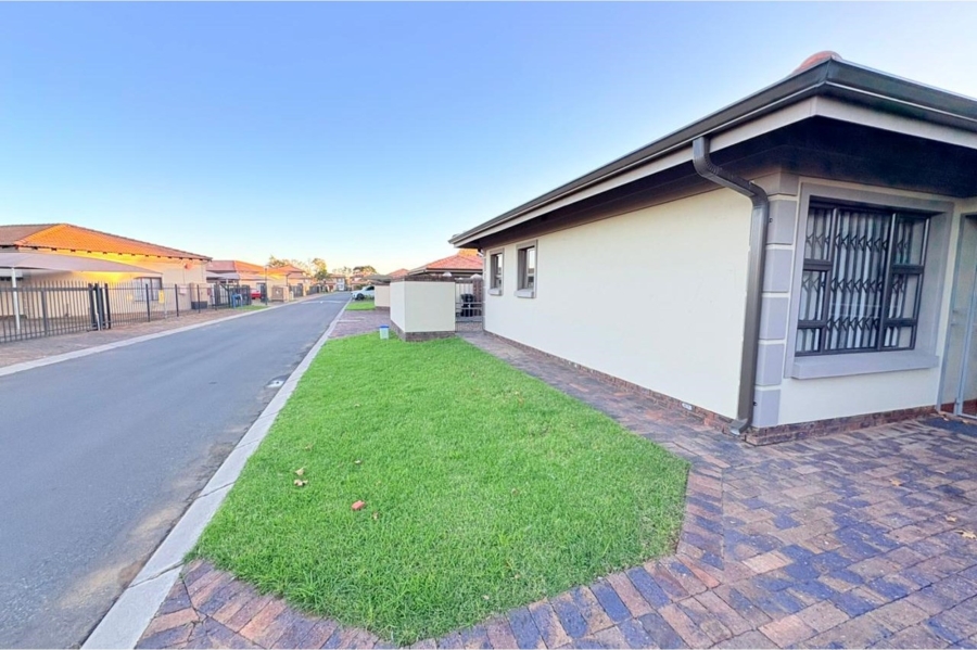 To Let 3 Bedroom Property for Rent in Comet Gauteng