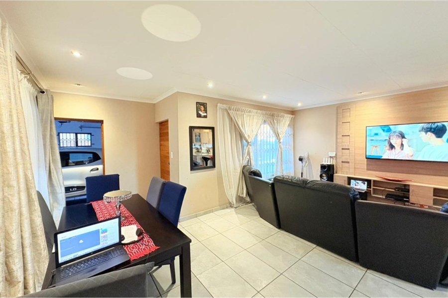 To Let 3 Bedroom Property for Rent in Comet Gauteng