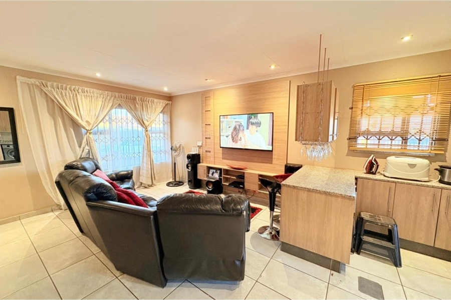 To Let 3 Bedroom Property for Rent in Comet Gauteng