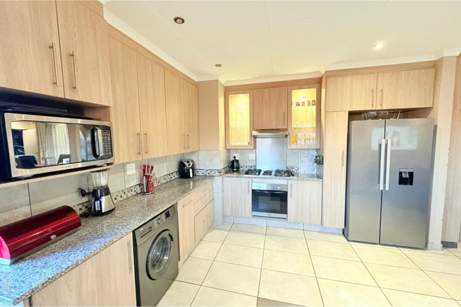 To Let 3 Bedroom Property for Rent in Comet Gauteng