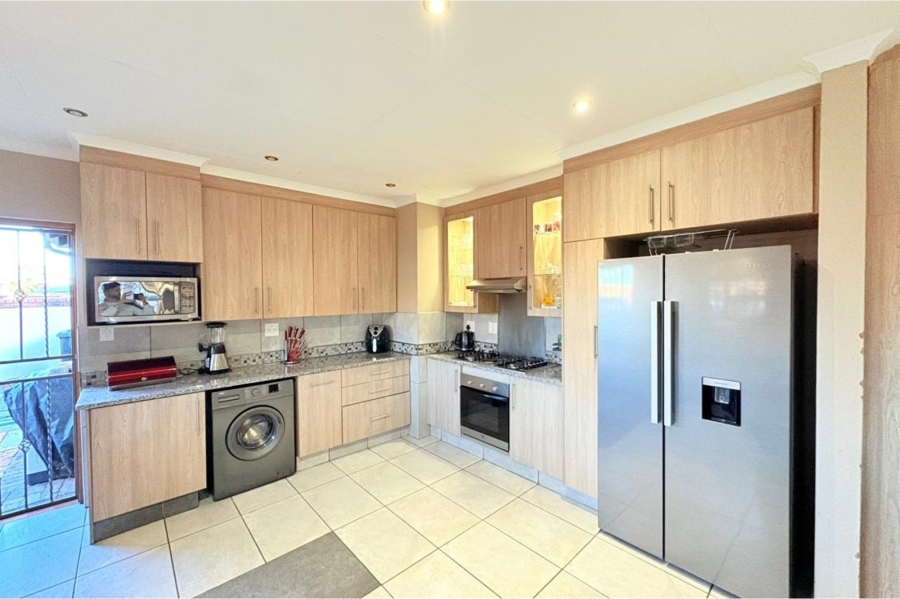 To Let 3 Bedroom Property for Rent in Comet Gauteng
