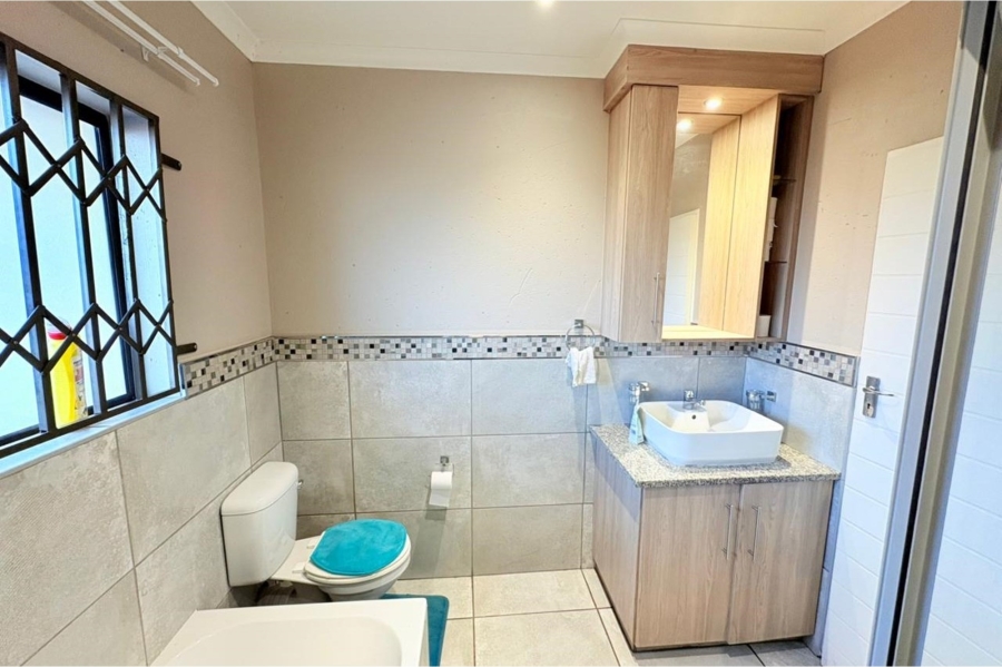 To Let 3 Bedroom Property for Rent in Comet Gauteng