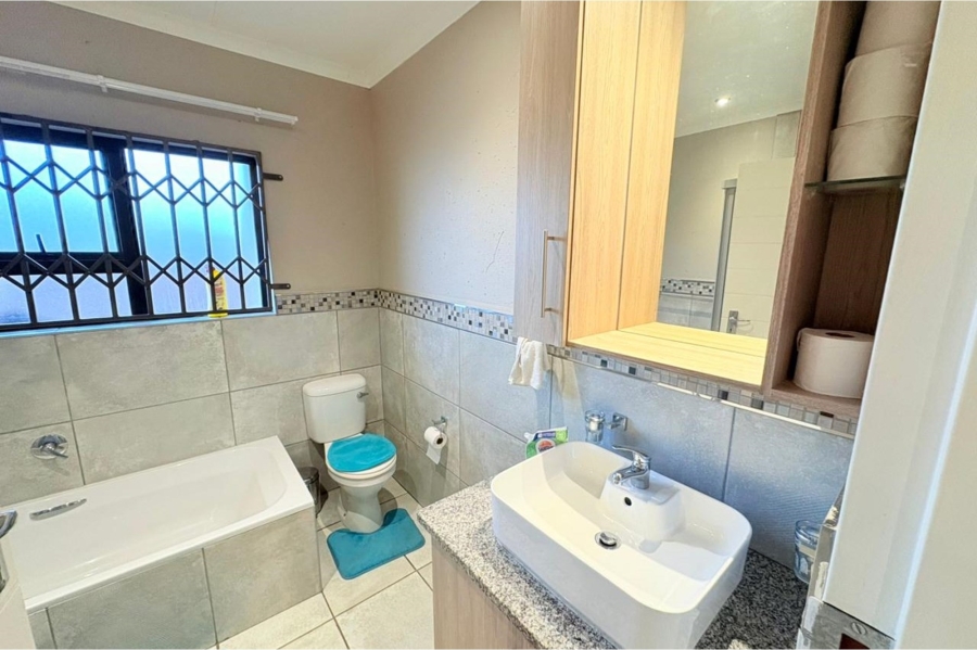 To Let 3 Bedroom Property for Rent in Comet Gauteng