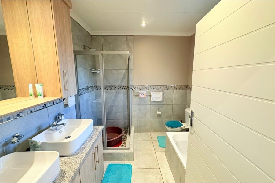 To Let 3 Bedroom Property for Rent in Comet Gauteng