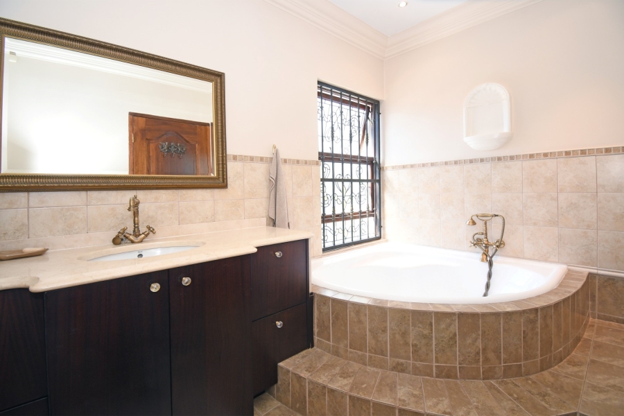3 Bedroom Property for Sale in Atholl Gauteng