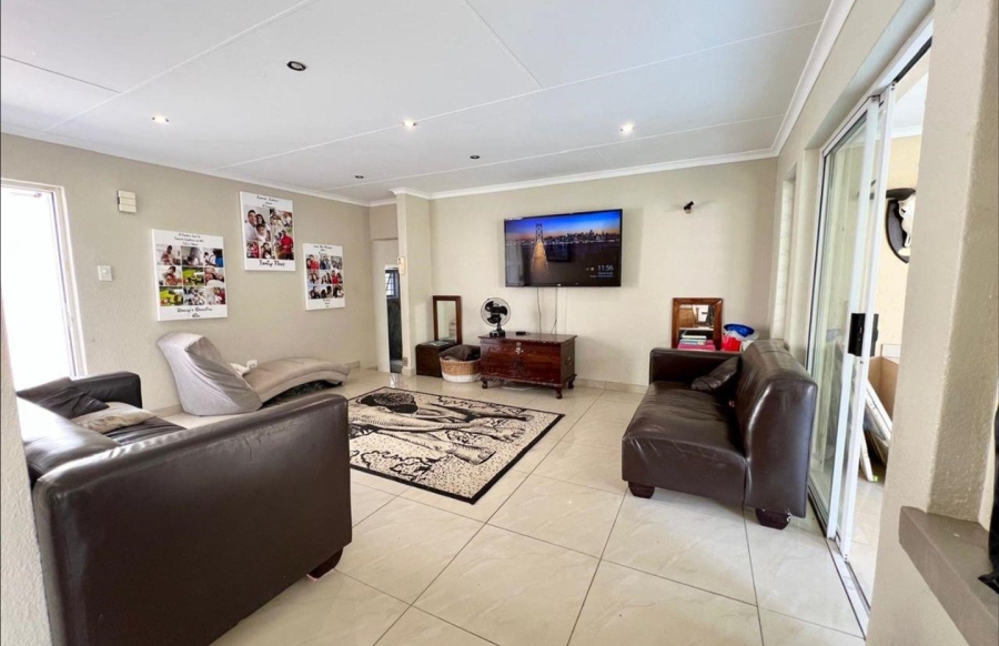 To Let 3 Bedroom Property for Rent in Noordhang Gauteng