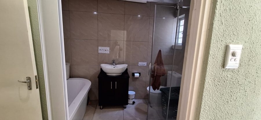 To Let 3 Bedroom Property for Rent in Noordhang Gauteng