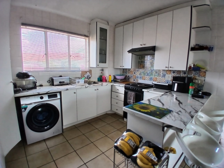 3 Bedroom Property for Sale in Glen Marais Gauteng