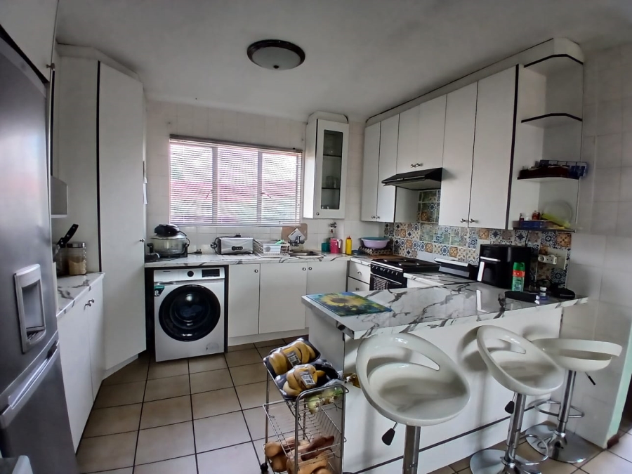 3 Bedroom Property for Sale in Glen Marais Gauteng