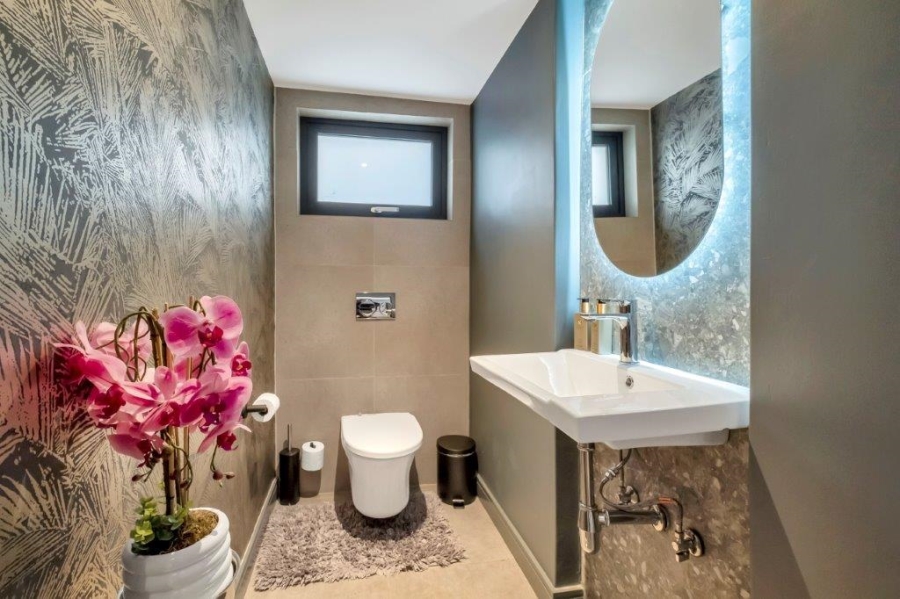 3 Bedroom Property for Sale in Bryanston Gauteng