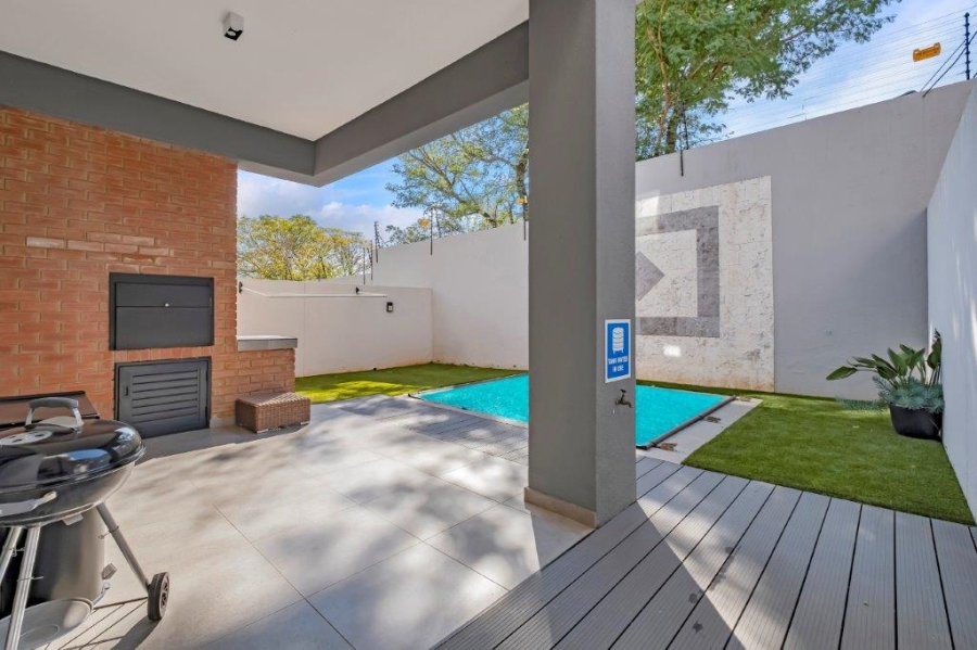 3 Bedroom Property for Sale in Bryanston Gauteng