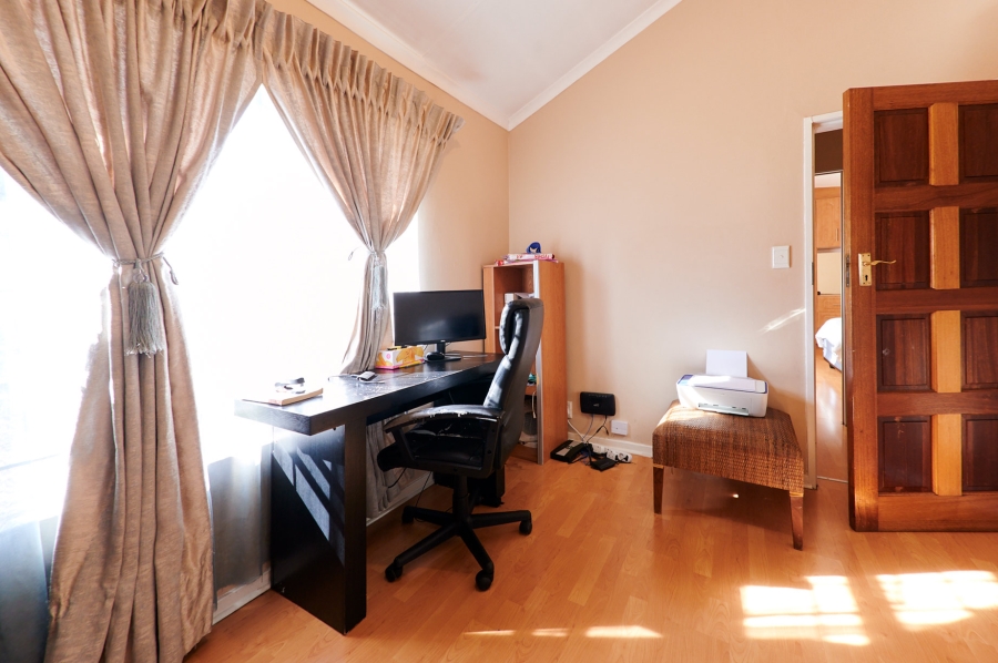 4 Bedroom Property for Sale in Halfway Gardens Gauteng