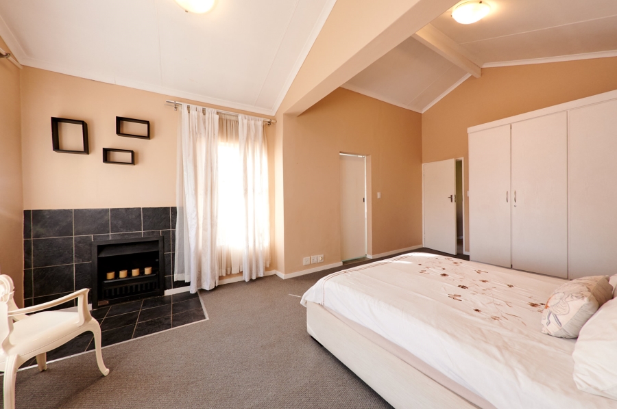 4 Bedroom Property for Sale in Halfway Gardens Gauteng