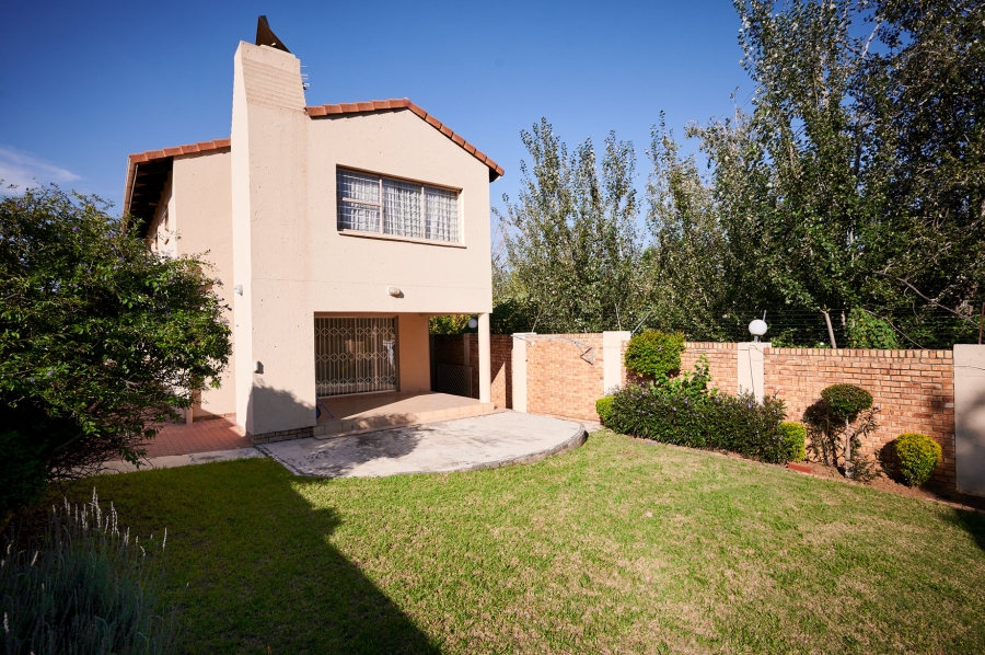 4 Bedroom Property for Sale in Halfway Gardens Gauteng