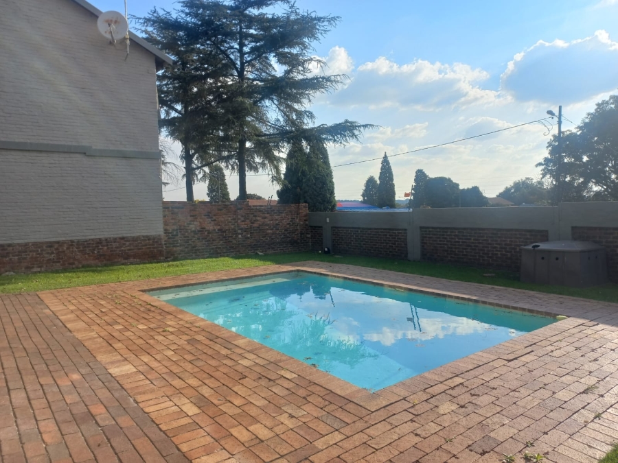 2 Bedroom Property for Sale in Rynfield A H Gauteng