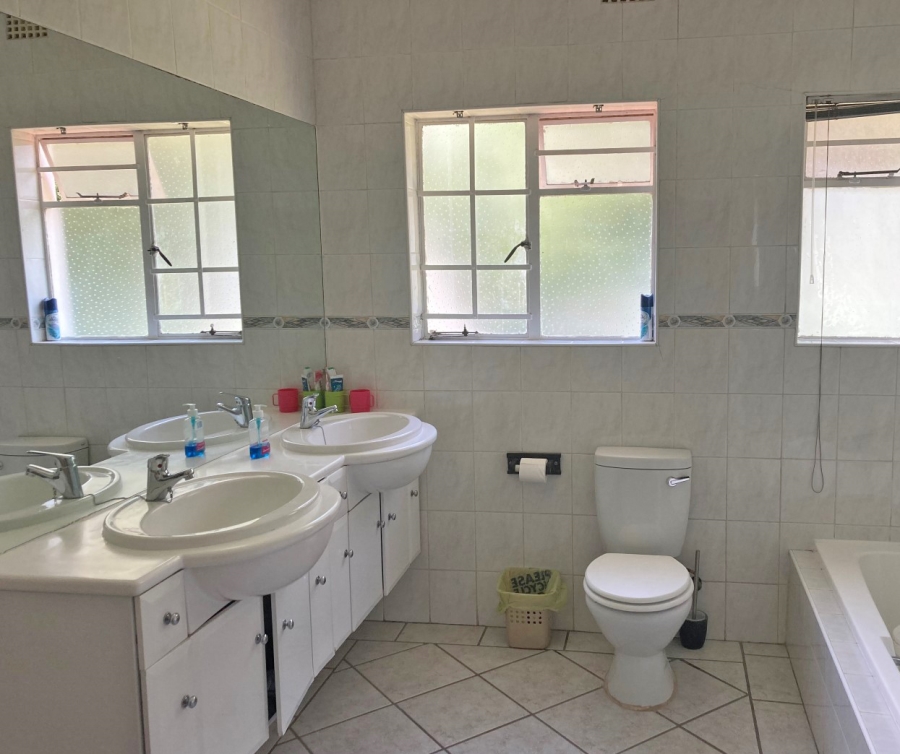 To Let 3 Bedroom Property for Rent in Parkmore Gauteng