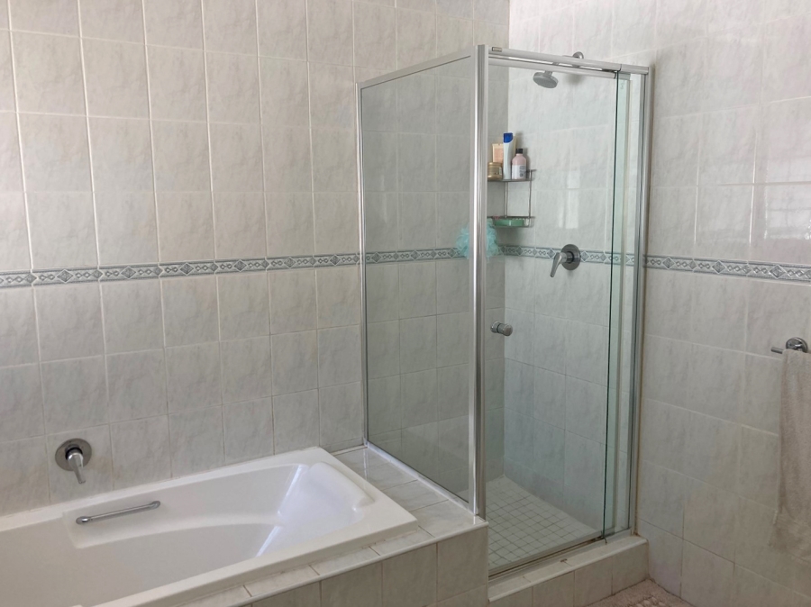 To Let 3 Bedroom Property for Rent in Parkmore Gauteng