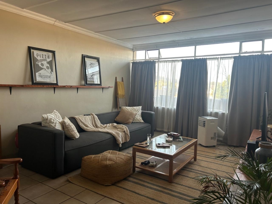 To Let 1 Bedroom Property for Rent in Waverley Gauteng