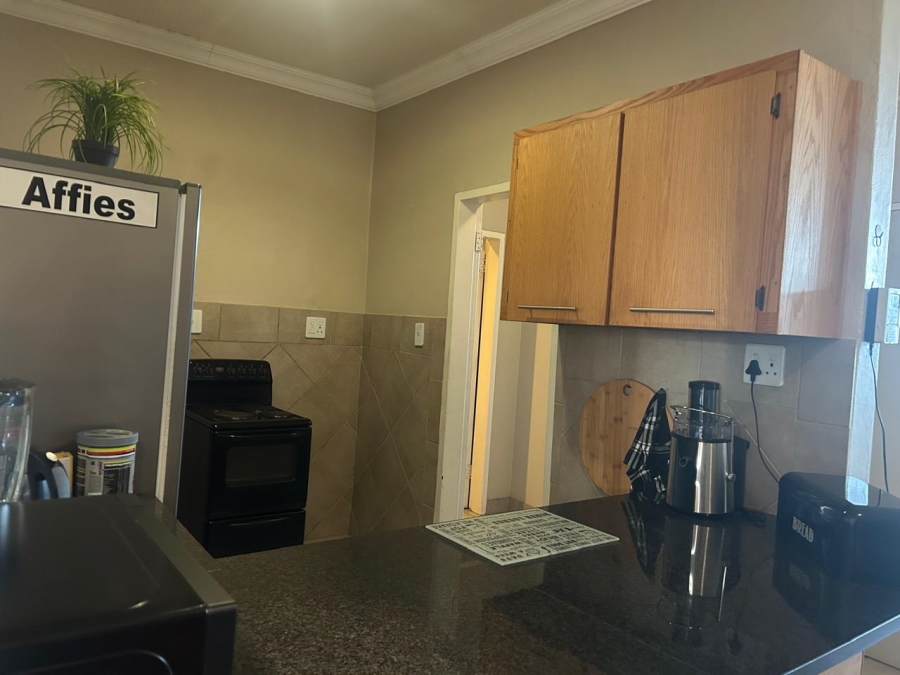 To Let 1 Bedroom Property for Rent in Waverley Gauteng
