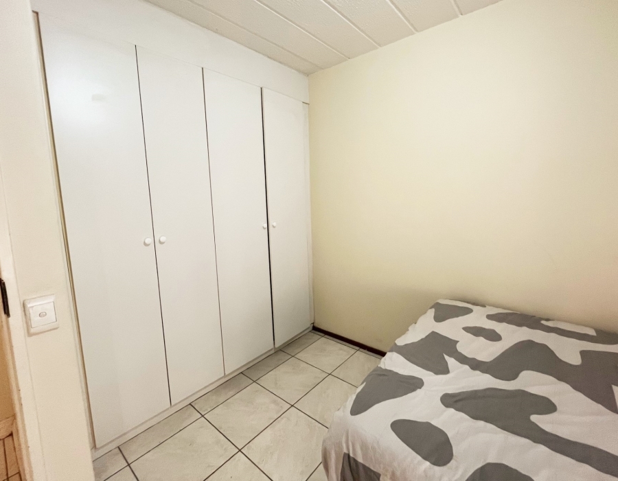 To Let 1 Bedroom Property for Rent in Killarney Gauteng