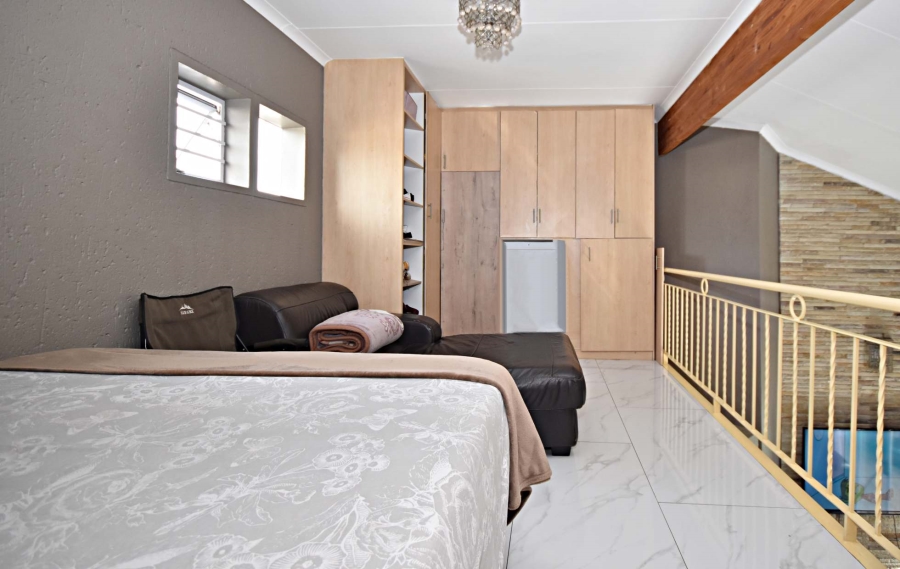 2 Bedroom Property for Sale in Bromhof Gauteng