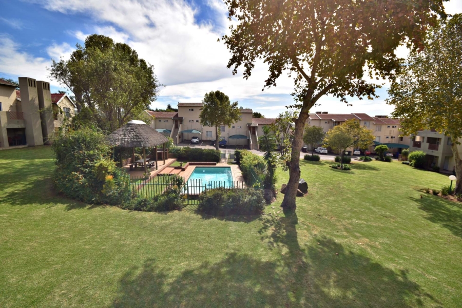2 Bedroom Property for Sale in Bromhof Gauteng