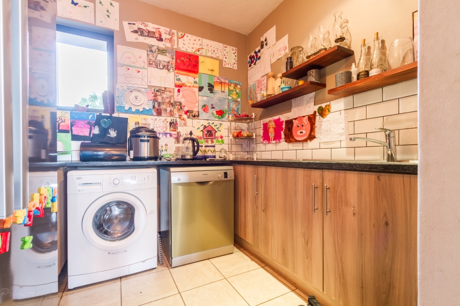 3 Bedroom Property for Sale in Lombardy Estate Gauteng