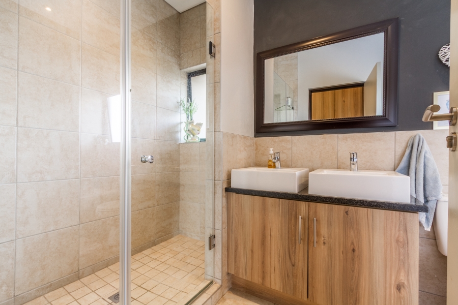 3 Bedroom Property for Sale in Lombardy Estate Gauteng