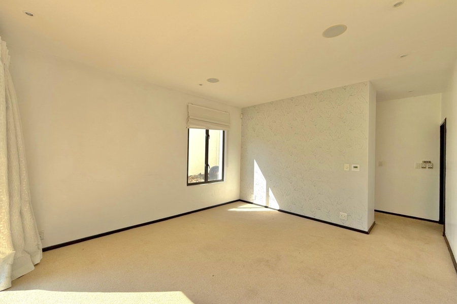 4 Bedroom Property for Sale in Dainfern Valley Gauteng