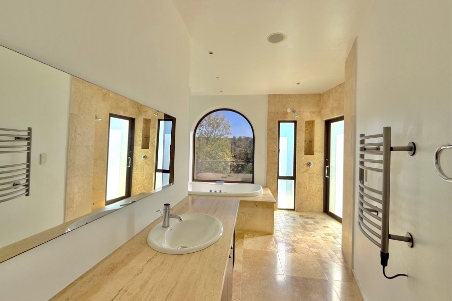 4 Bedroom Property for Sale in Dainfern Valley Gauteng