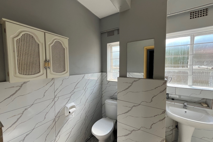 1 Bedroom Property for Sale in Cyrildene Gauteng