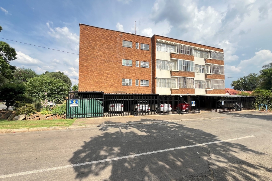 1 Bedroom Property for Sale in Cyrildene Gauteng