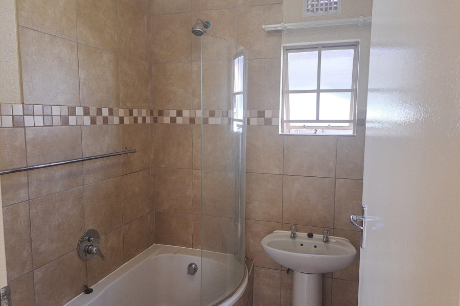 To Let 3 Bedroom Property for Rent in Albertsdal Gauteng