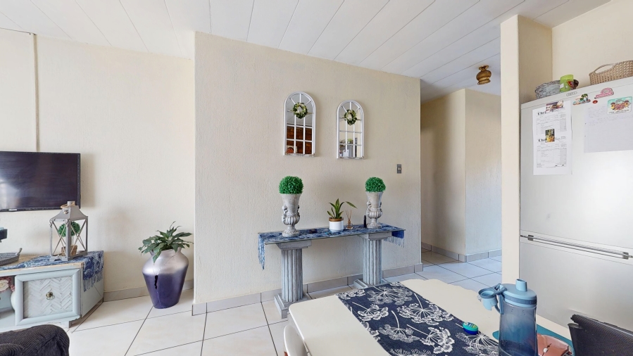 2 Bedroom Property for Sale in Albemarle Gauteng